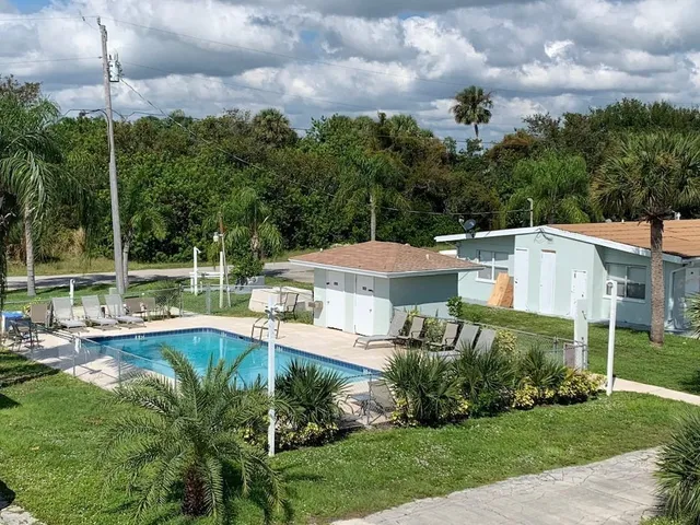 Sebastian Sands Motel