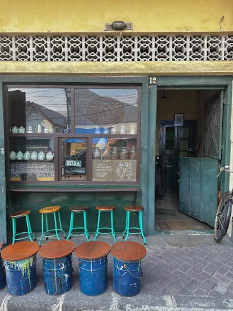 Stasiun Kopi Semarang