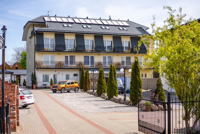 MAX MIELNO Apartamenty - Pokoje - Domki - Basen - Blisko do morza