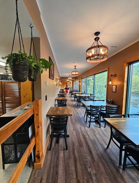 Two River Anglers Cafe