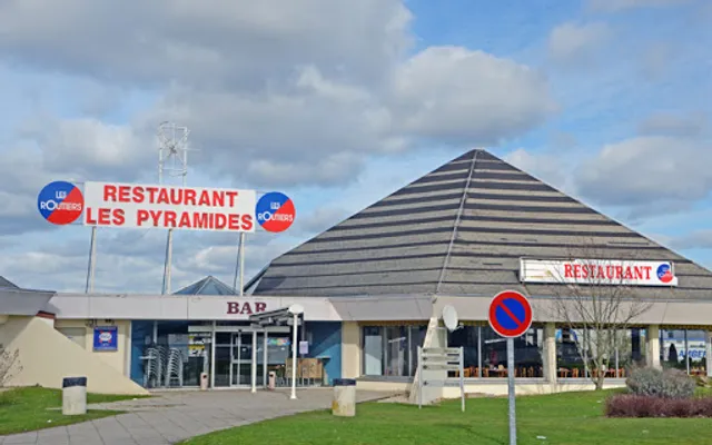 Restaurant Les Pyramides
