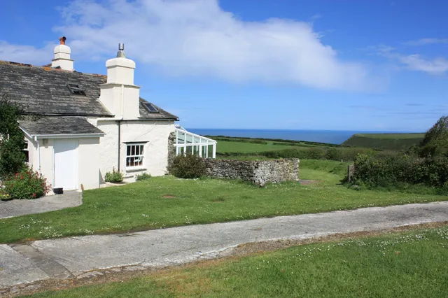 Higher Tresmorn, B&B, Self-Catering