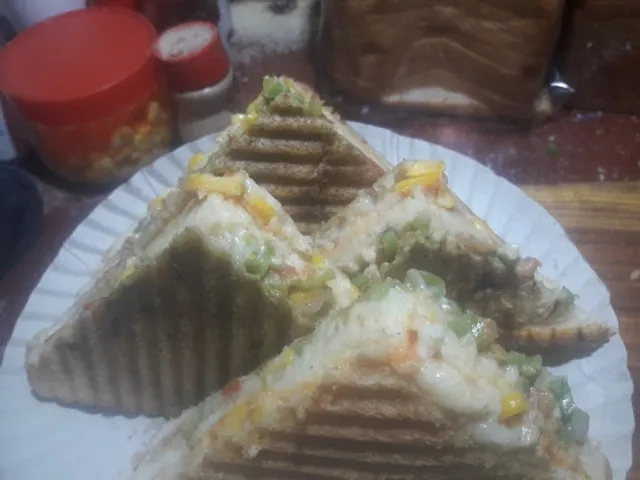 Deluxe Sandwich