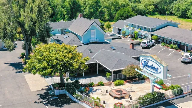 Bluebird Inn Cambria