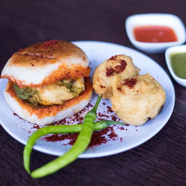 New Karnavati Dabeli & Vadapav