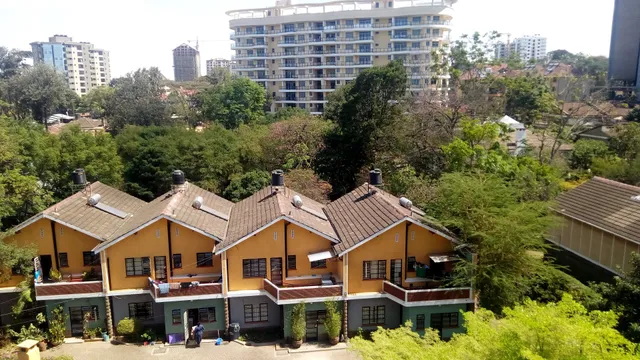 Batians Apartment Hotel