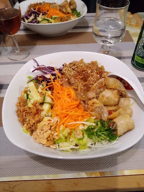 AU PETIT CHARMANT
