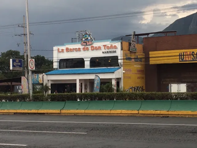 La Barca de Don Toño Marisquería