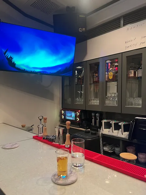 Bar ADELIE(バー アデリー)