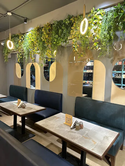 The Chocolate Room VIP road (cafe and cake shop)