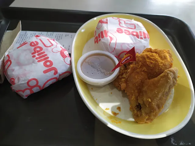 Jollibee Buendia- Taft Pasay