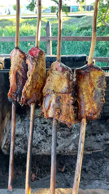 Carne en vara El Kaney