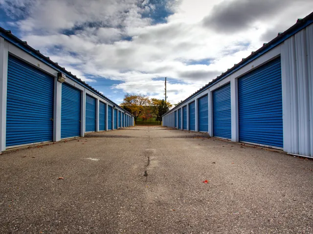 Storage Rentals of America