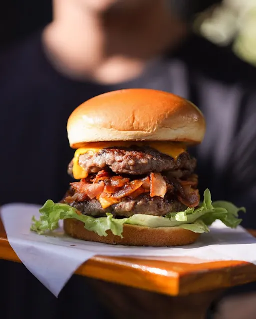 Home Burger - Pompeia