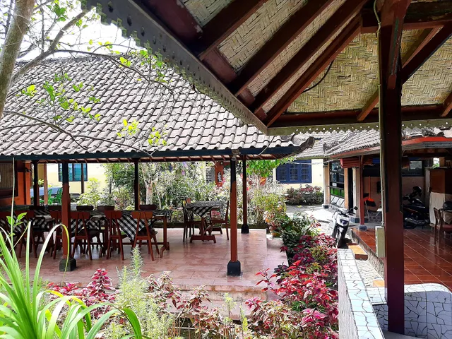 Dhangin Taman Inn
