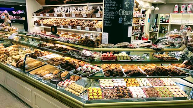 TOMASI bread ice cream cakes