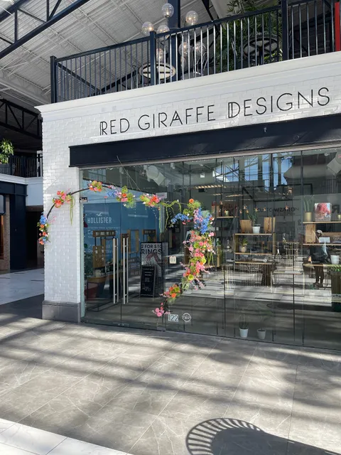 Red Giraffe Designs