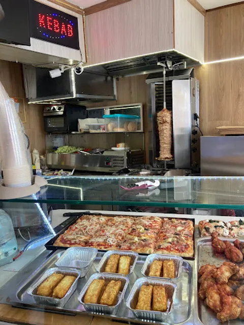 Pizzeria kebab Family مطعم عربي حلال