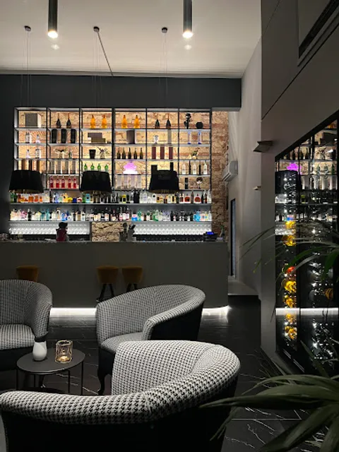 Centrale cocktail wine bistrot