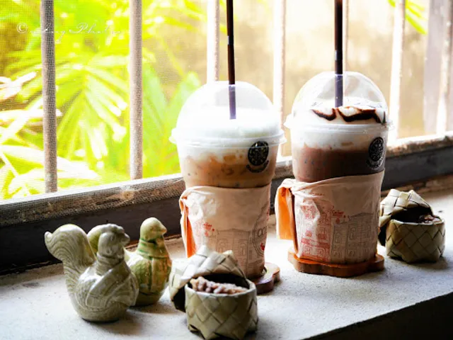 ROØT Café by หม่องโง่ยซิ่น