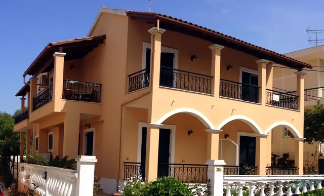 Nikos Cassiopeia Apartments