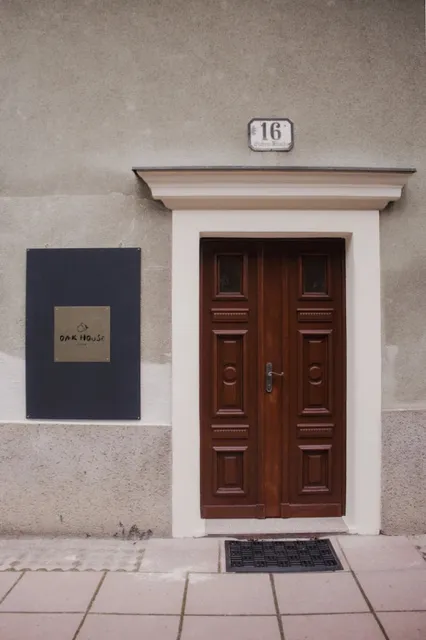 Oak House Vienna