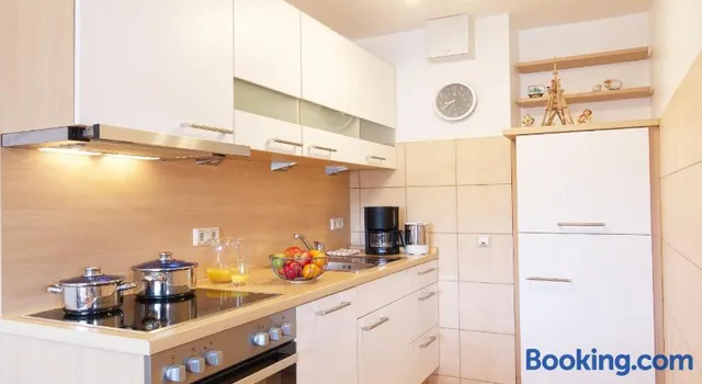 12 apartments in the house Frauenpreiss