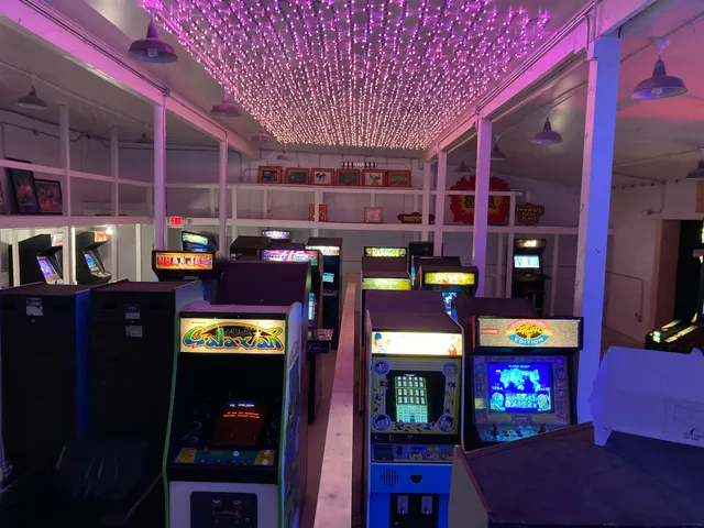 Two Bit Game Room