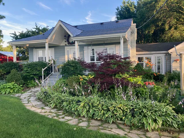 Glorious Gardens Bed and Breakfast