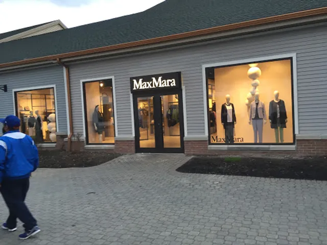 Max Mara Outlet