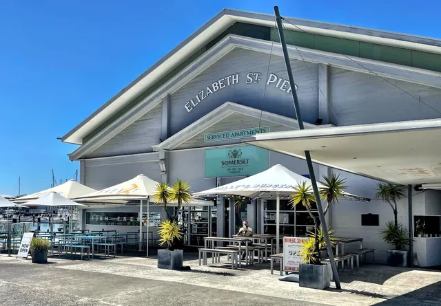 Billy's Burgers and Bar