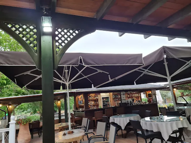 Sea Breeze Restaurant