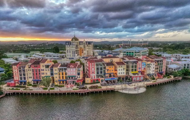 Emerald Lakes Village