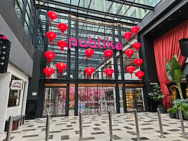 Publika Shopping Gallery