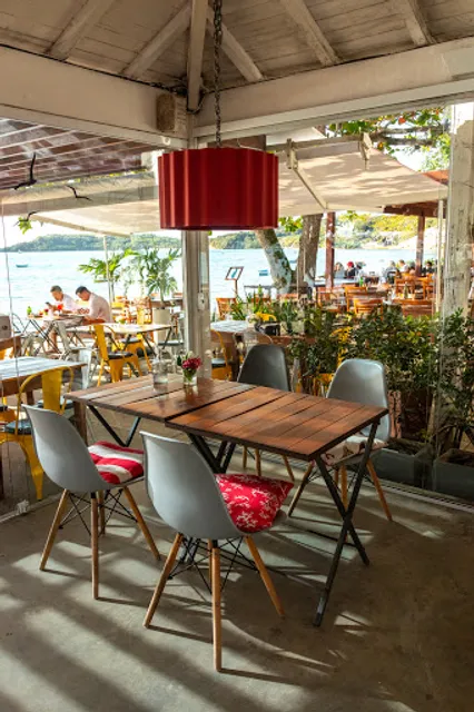 Octopous Bar Bistrô Bazar