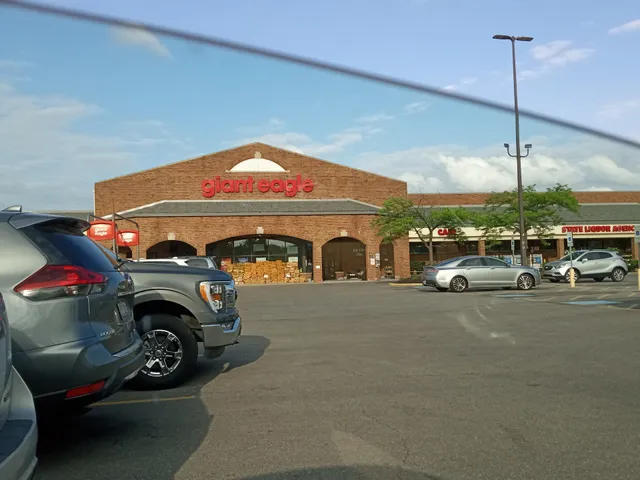 Giant Eagle Supermarket