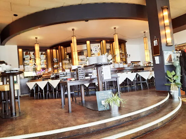 Mäder's Restauration