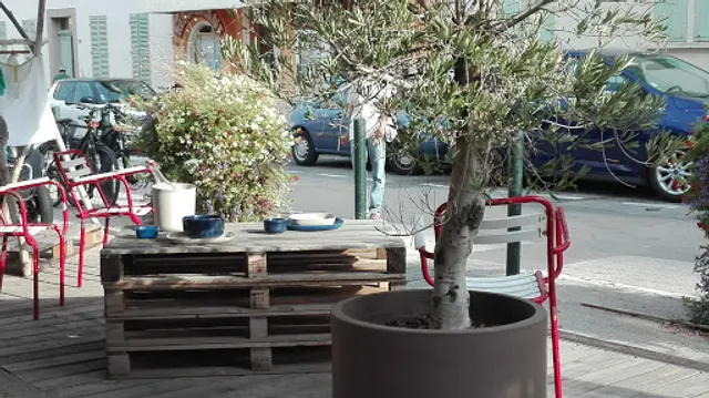 GLACIER village giens