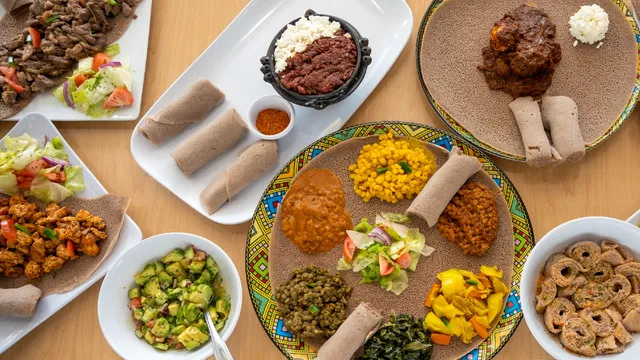 Saris Market and Cafe