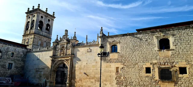 Residencia Universitaria Hospital del Rey