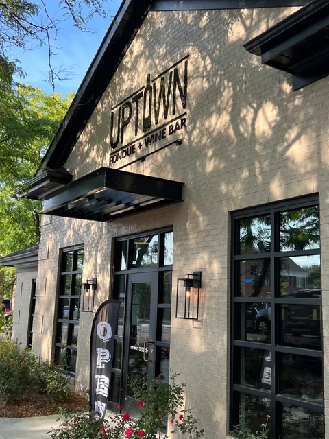 Uptown Pizzeria + Wine Bar