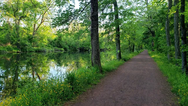 Delaware & Raritan Canal State Park Trail - Amwell Road