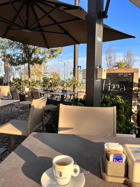 La Promenade Café Ristorante Pizzeria