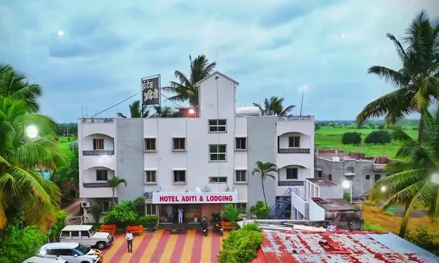 Hotel aditi Lodging