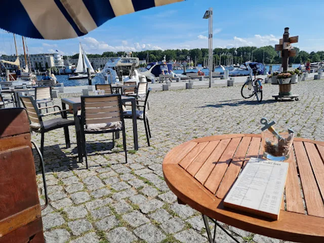 Schiff Ahoi Sommerterrasse
