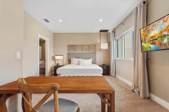 Minutes to Disney Chic Dream Villa With Stunning Patio and Resort Perks