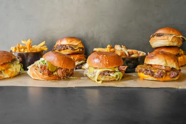 Chiiiz ( Sassy Burger, Smash Master, Beavers Poutine & more )