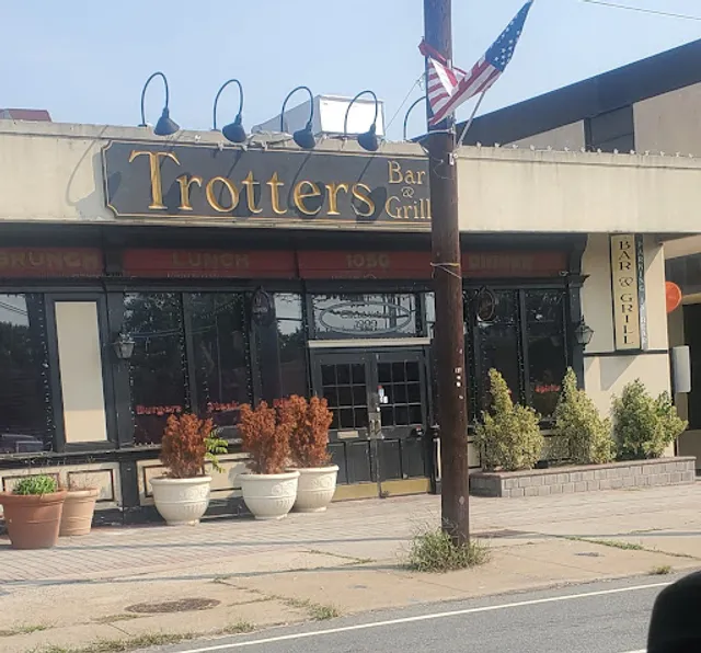 Trotters Bar & Grill