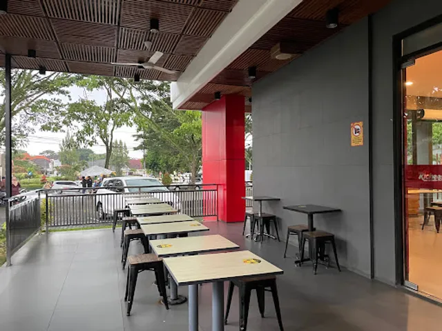 Richeese Factory Ijen