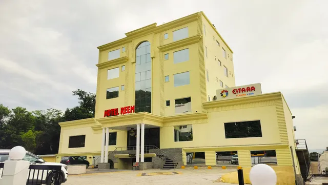 Hotel Reem by reem Hospitality-premium Hotel /Restaurant/Banquet Hall in Jawalamukhi